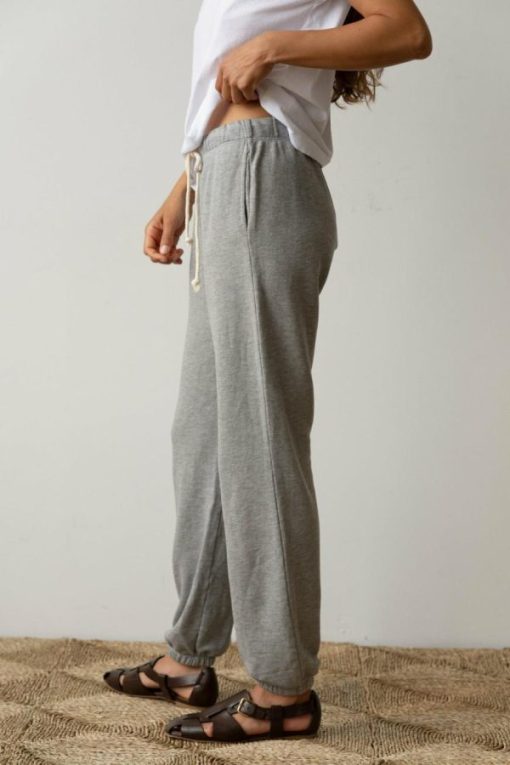 Themodestmoth.shop23d69d5cc7 4