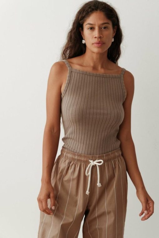 Themodestmoth.shop5132657ca3 1