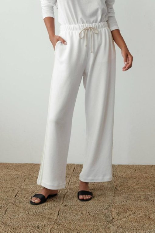 Themodestmoth.shop66716cac36 3