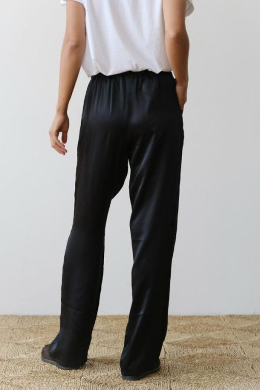 Themodestmoth.shop7854c29563 5