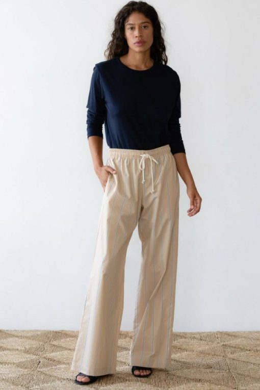 Themodestmoth.shop889425e752 7
